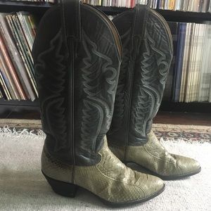 Justin gray snakeskin cowboy boots